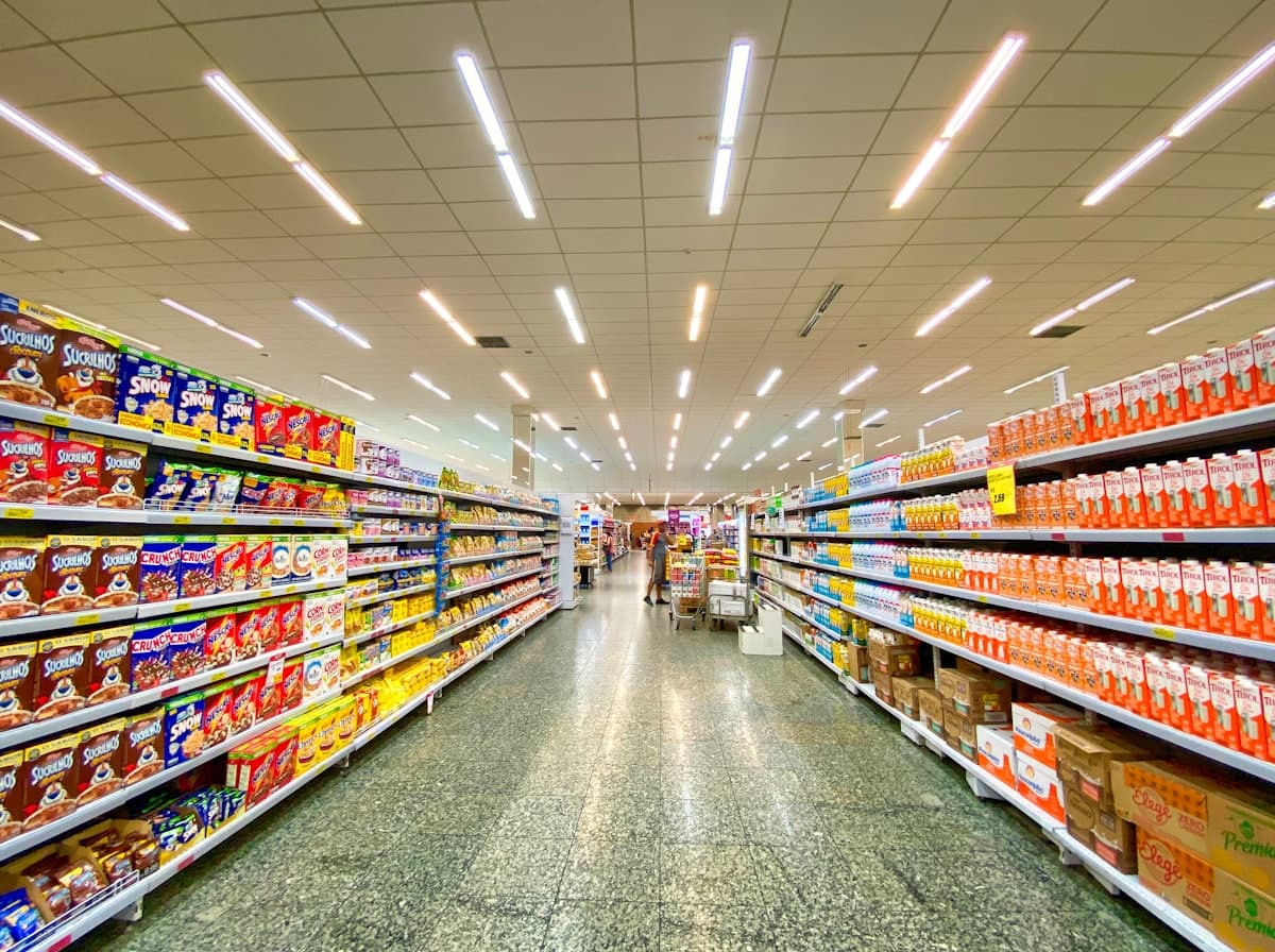 SURPRIZĂ Rival al Lidl și Kaufland ia în calcul România. Gigantul Globus, cu zeci de hipermarketuri, a venit deja la București