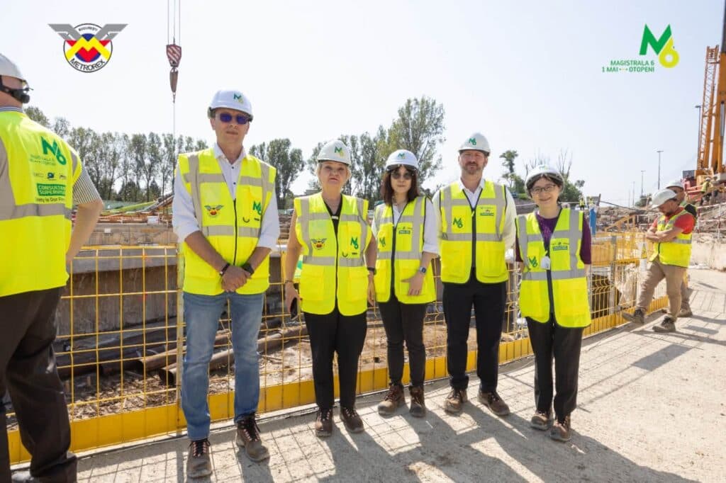 Ilustrație editorială: FOTO | Finanțatorii japonezi ai Magistralei 6 au venit în inspecție pe șantierele metroului spre Otopeni: Ședințe de progres cu Metrorex și verificări pe teren